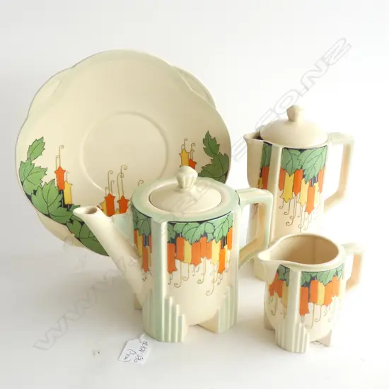 A Royal Doulton part tea service, Art Deco design